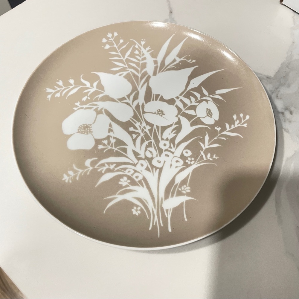 Vintage Harkerware Dinner Plate